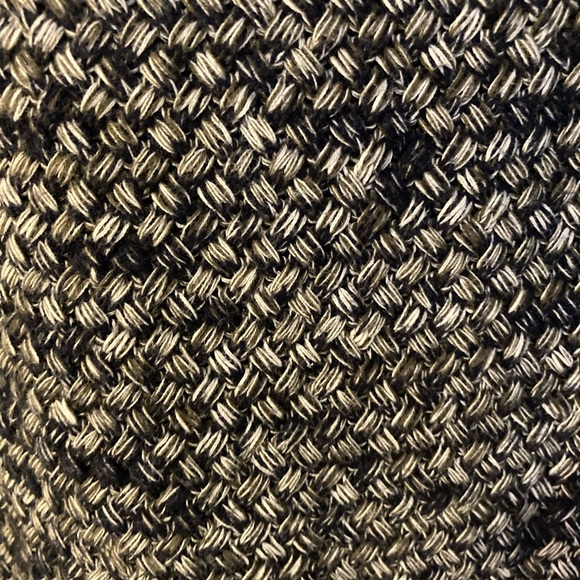 Universal Thread Sweater - Picture 4 of 4